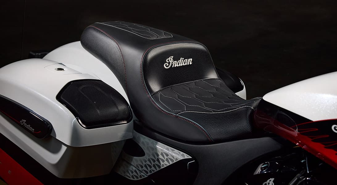 седиште со 2 делови во иста боја