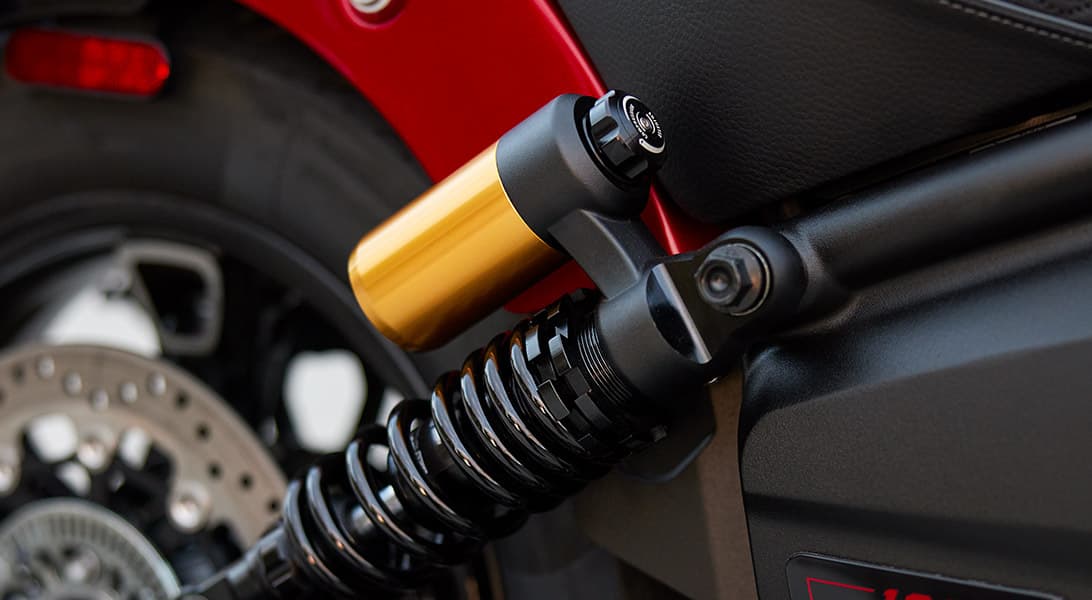 задни амортизери со држачи на задната страна